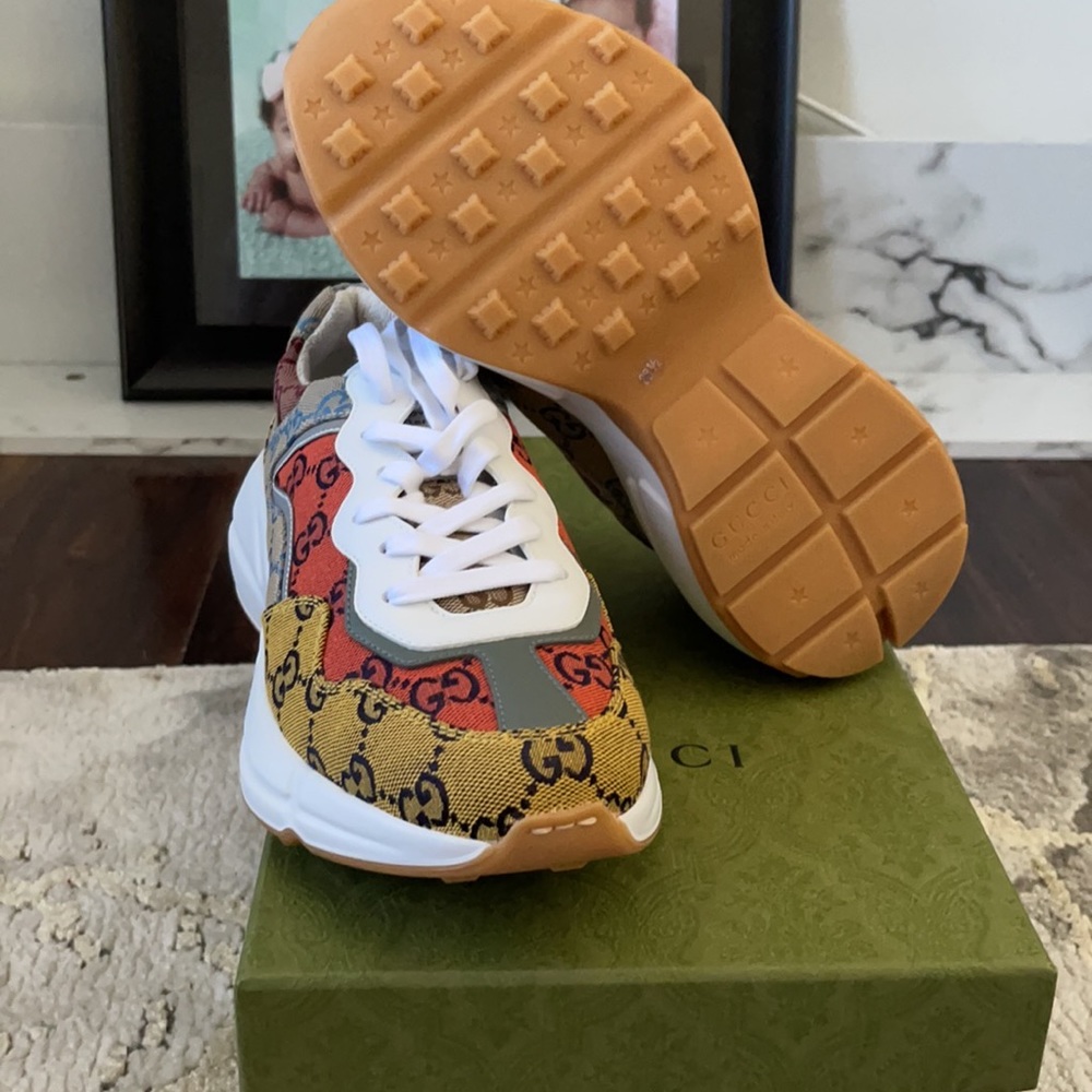 Authentic Gucci sneakers - Picture 3 of 3